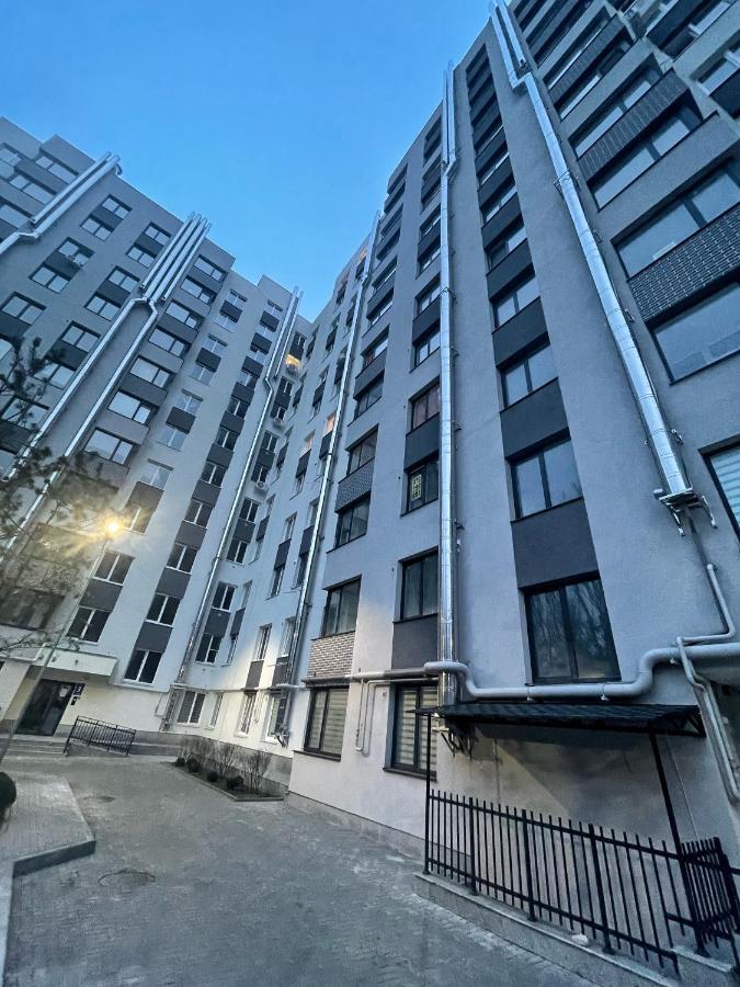 Beautiful Apartment In Chisinau Exterior photo